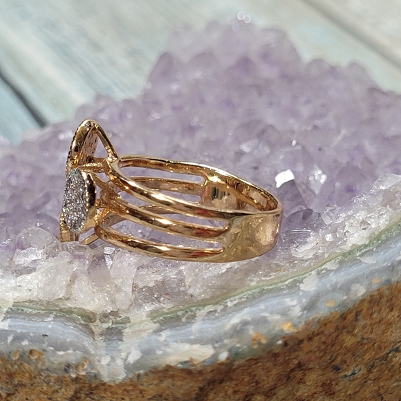 Gold Ring. - Picture 3 of 5